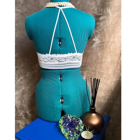 La SENZA Other - $5 **ADD-ON** La Senza Obsession White Bra - 34C